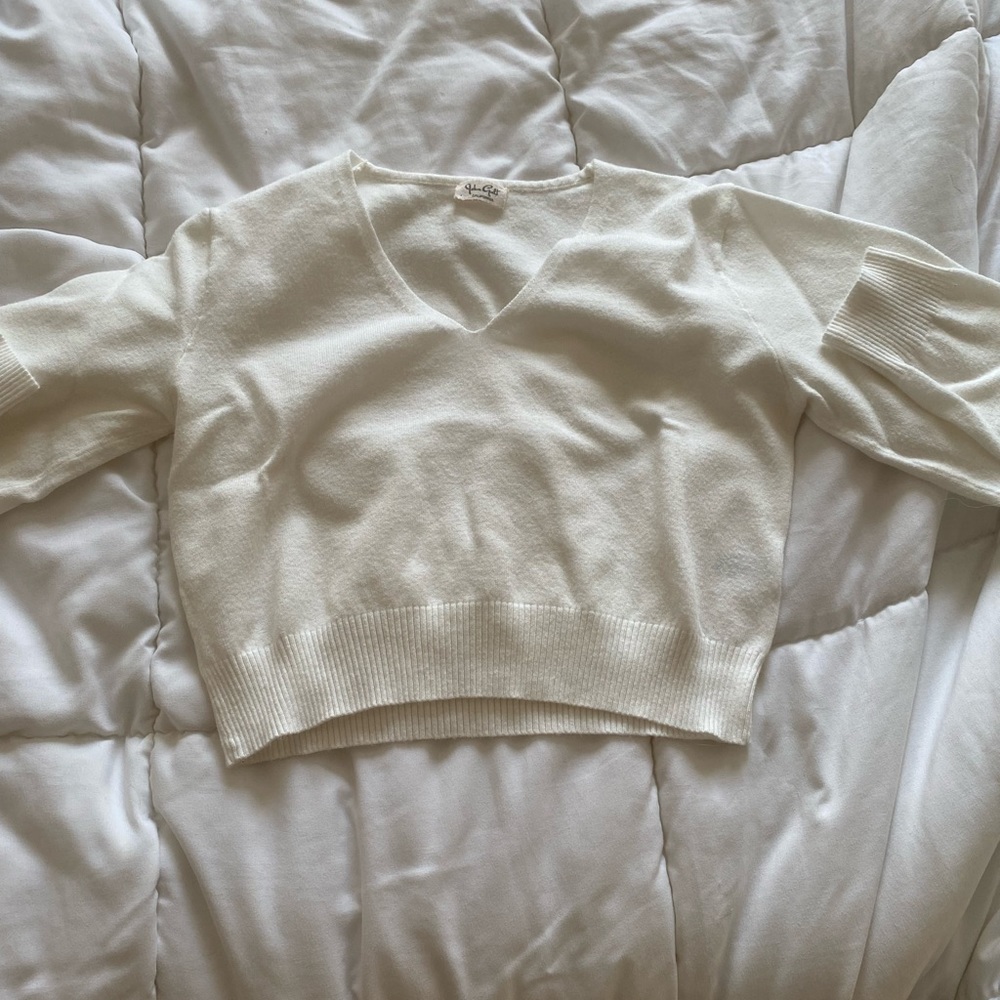 Brandy Melville - V-Neck Long Sleeve - Cropped